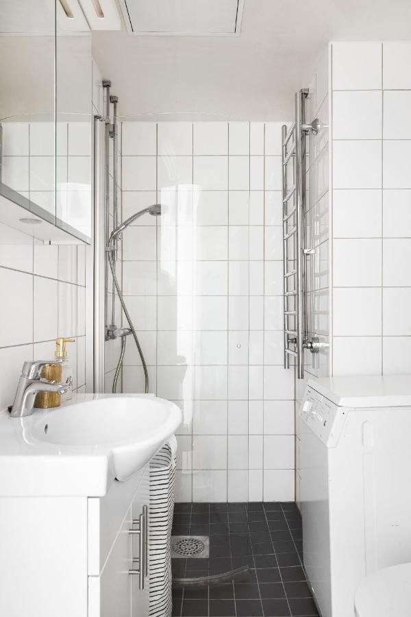 Trendy Nordic Studio By Tram Stop Helsinki Exterior foto